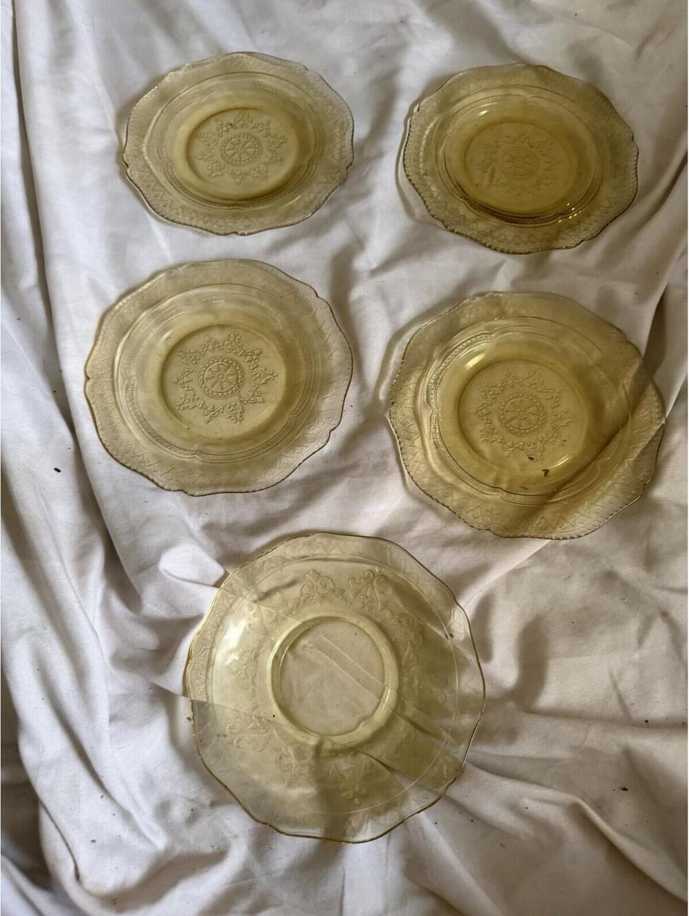 Vintage Federal Glass Patrician Spoke Yellow Depression Luncheon Plate (5)